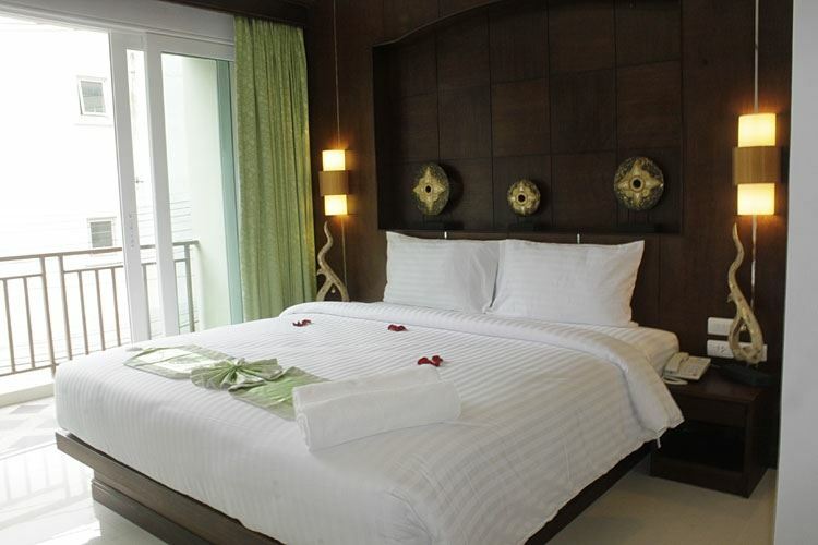 Фото The RCB Patong 3*