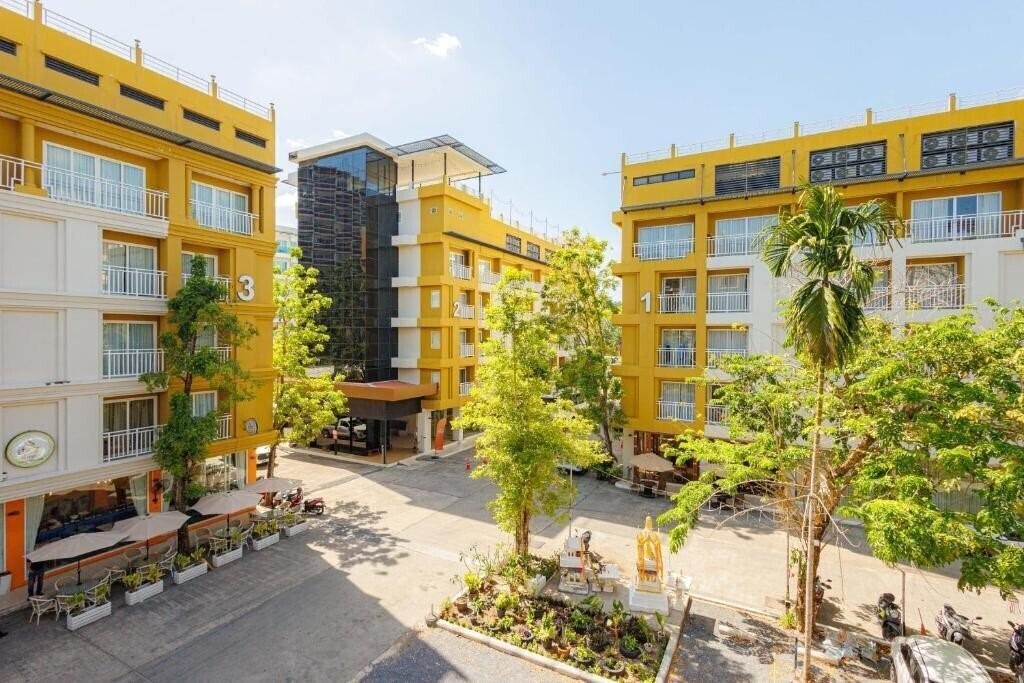 Отель The Ashlee Plaza Patong Hotel & Spa 3*