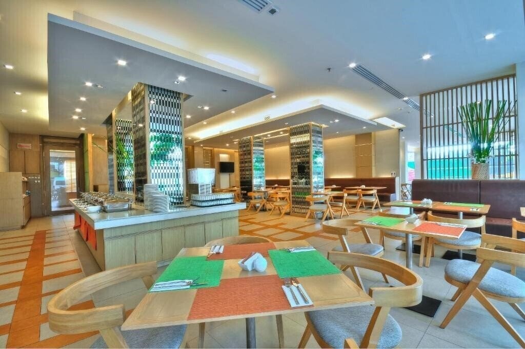 The Ashlee Plaza Patong Hotel & Spa (ex. Citin Plaza Patong) 3* суреті