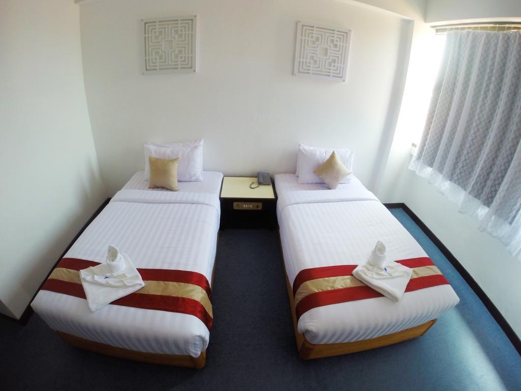 Отель Phuket Town Inn 2*