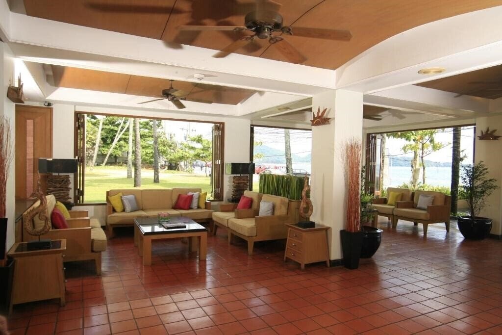 Sunset Beach Phuket 3* суреті