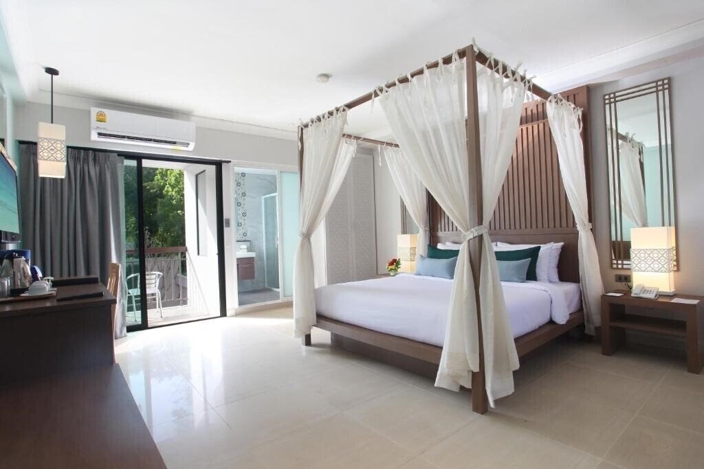 Фото Adema Boutique Karon Hotel 3*
