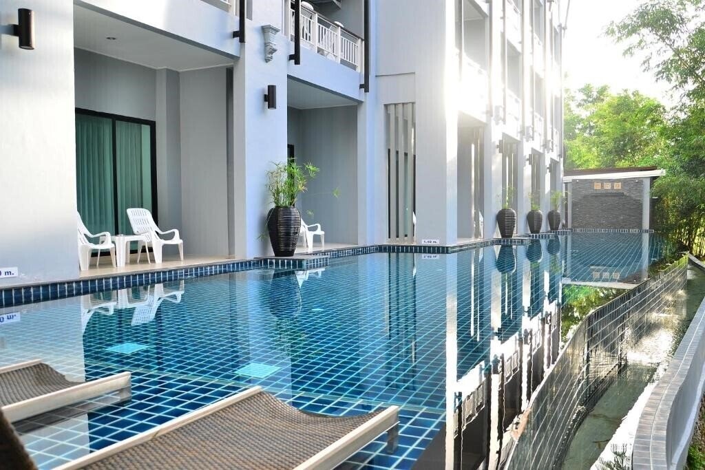 The Par Phuket 4* суреті