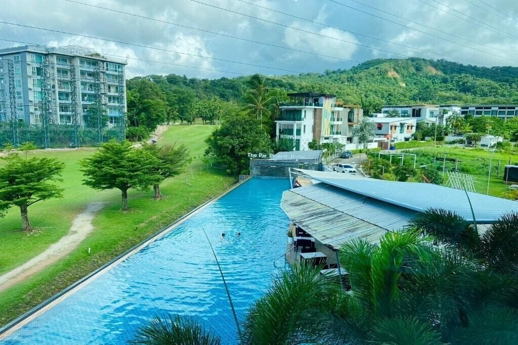 Картинка The Par Phuket 4*