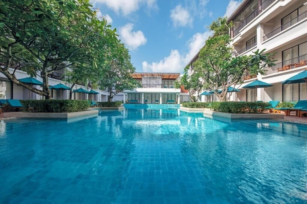 Doubletree By Hilton Phuket Banthai Resort (ex. Banthai Beach) 4* қонақ үйі