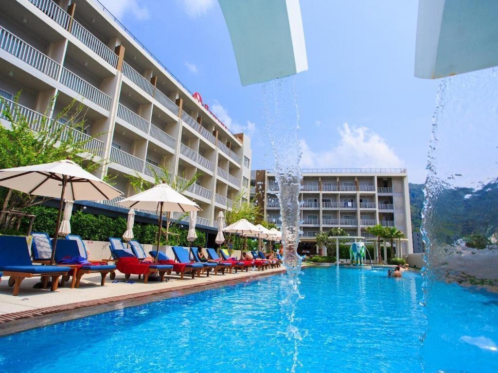 Ramada by Wyndham Phuket Deevana Patong (ex. Ramada Phuket Deevana Patong, Ramada Phuket Deevana, Ramada Phuket Patong, Ramada Phuket Deevana) 4* суреті
