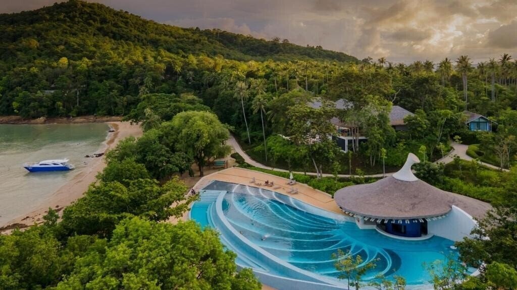 Отель Island Escape by Burasari 5*