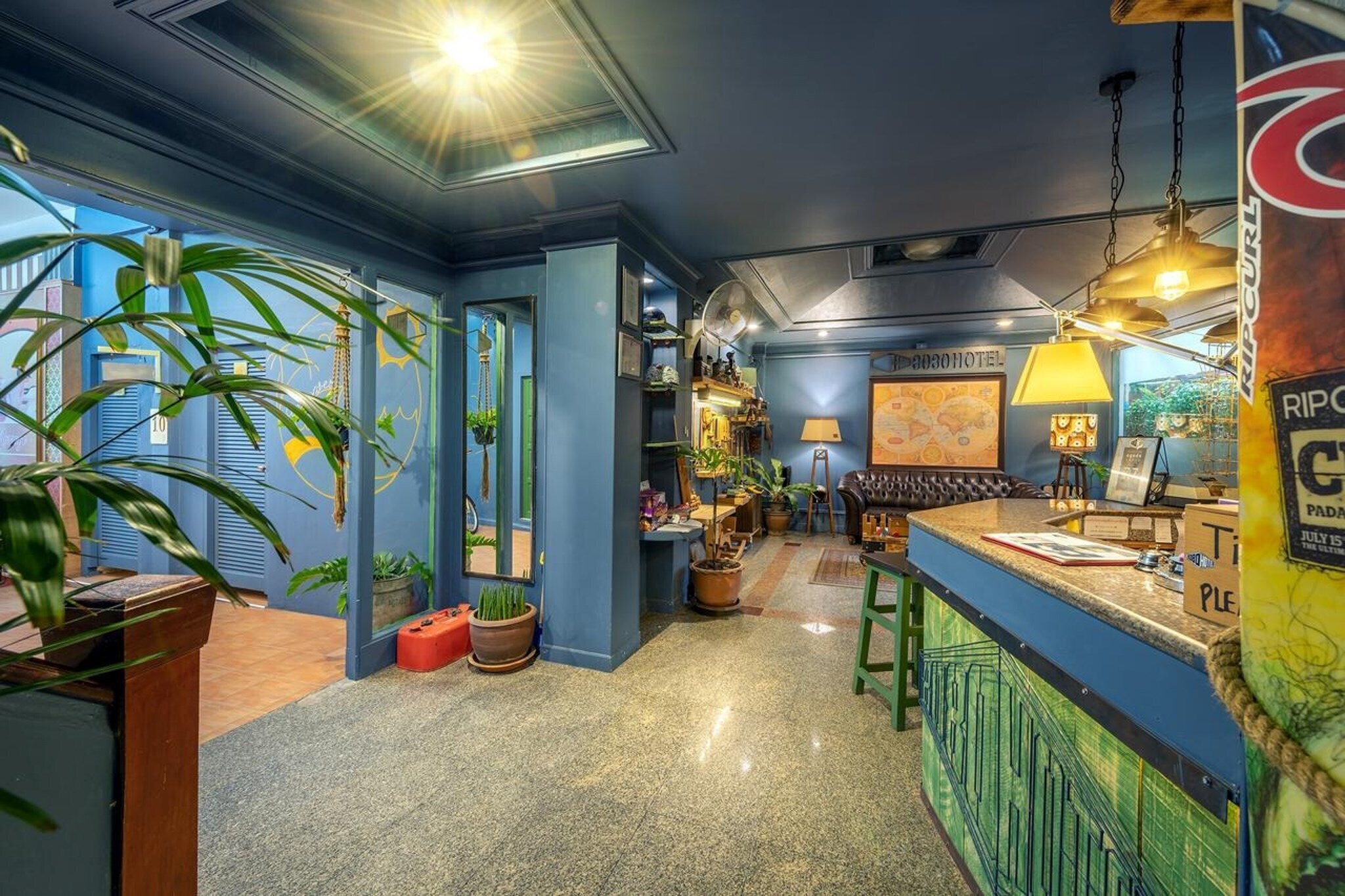 Patong Beachfront Boutique Hotel 3* суреті