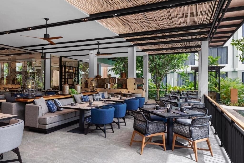 Фотография Four Point By Sheraton Phuket Patong Beach Resort 4*