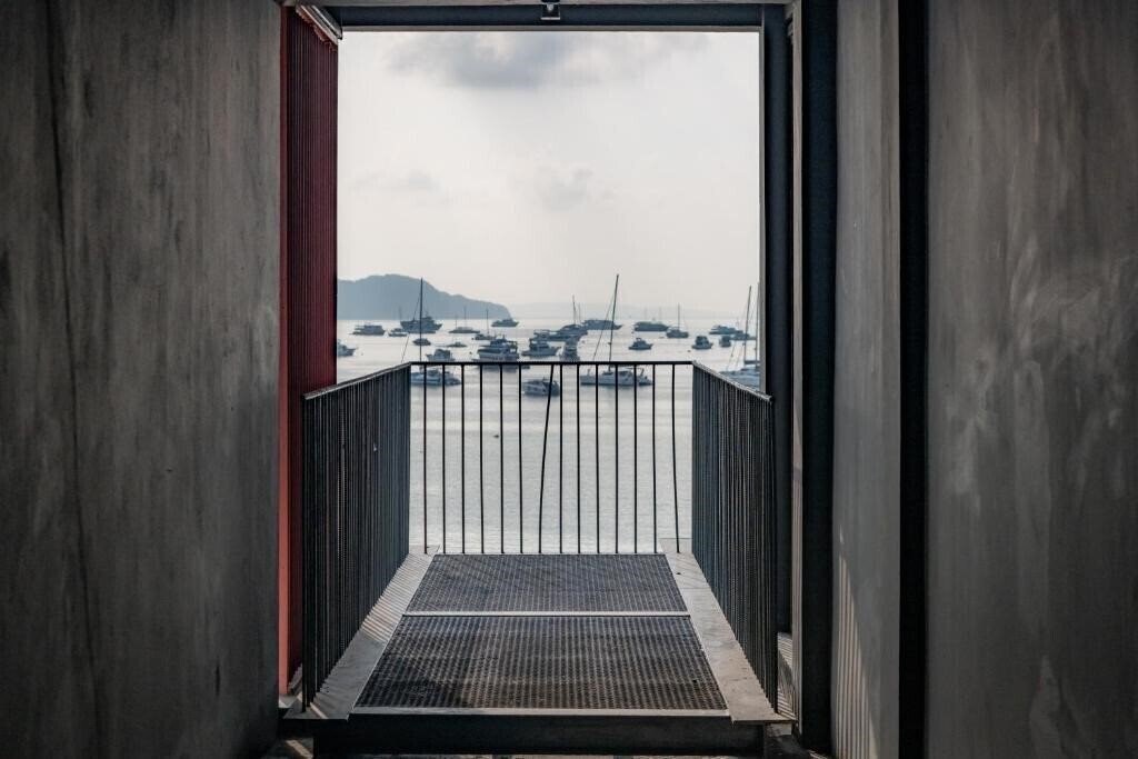 Фото Arch 39 Beach Front Phuket 3*