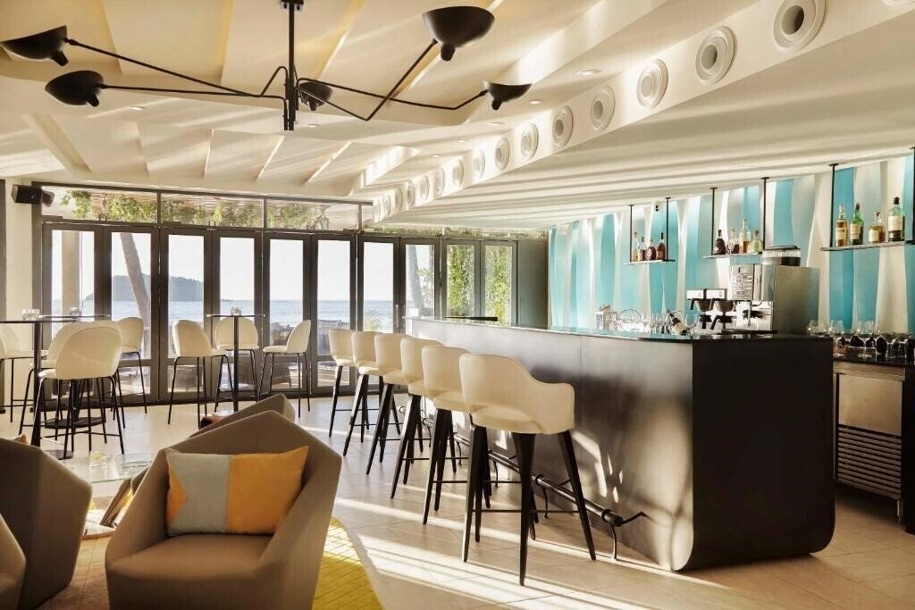 Изображение The Boathouse Phuket (ex. Boathouse By Montara) 4*