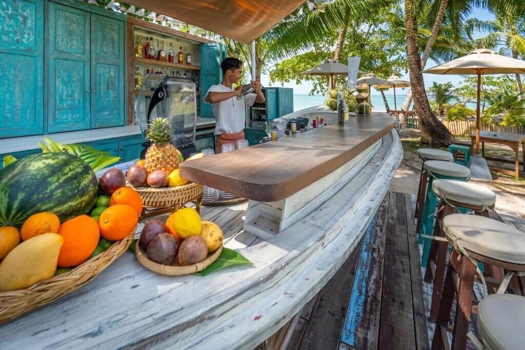 Фото Kantary Beach Villas And Suites 4*