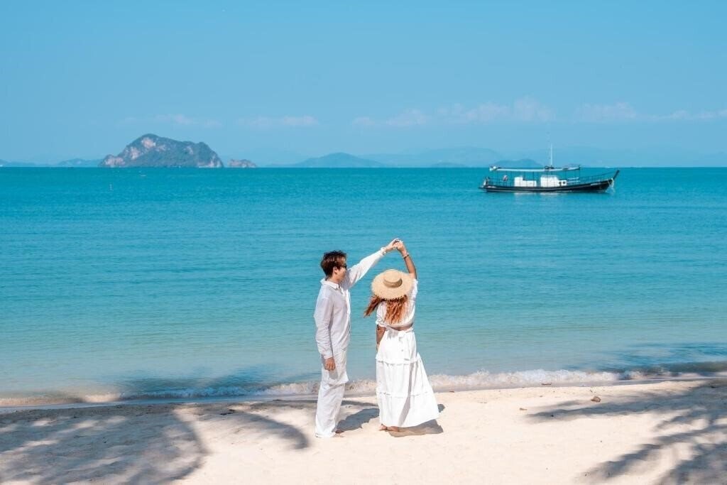 Отель Royal Yao Yai Island 4*