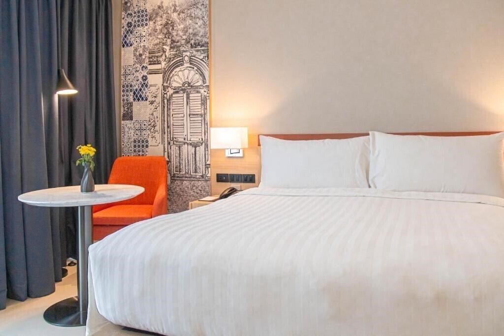 Фото Glow Mira Karon Beach 4*