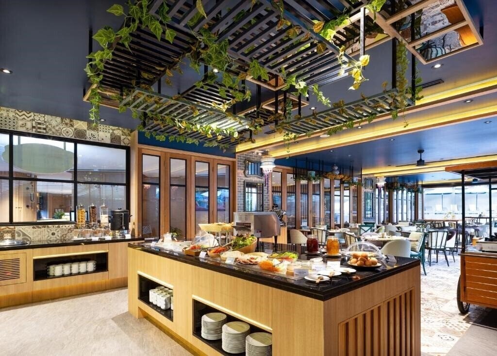 Glow Mira Karon Beach 4* суреті