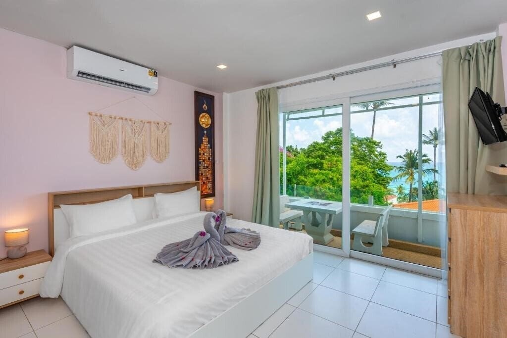 Картинка Kata Hill Sea View Villa 3*