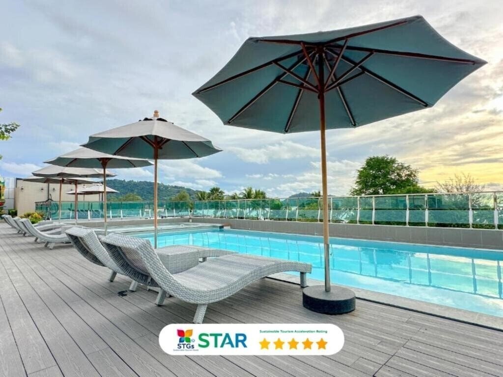 Clarion Hotel Patong Beach 4* фотосуреті