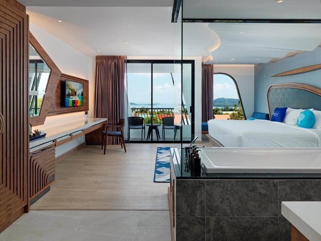 Фото The Oceanic Sportel 4*
