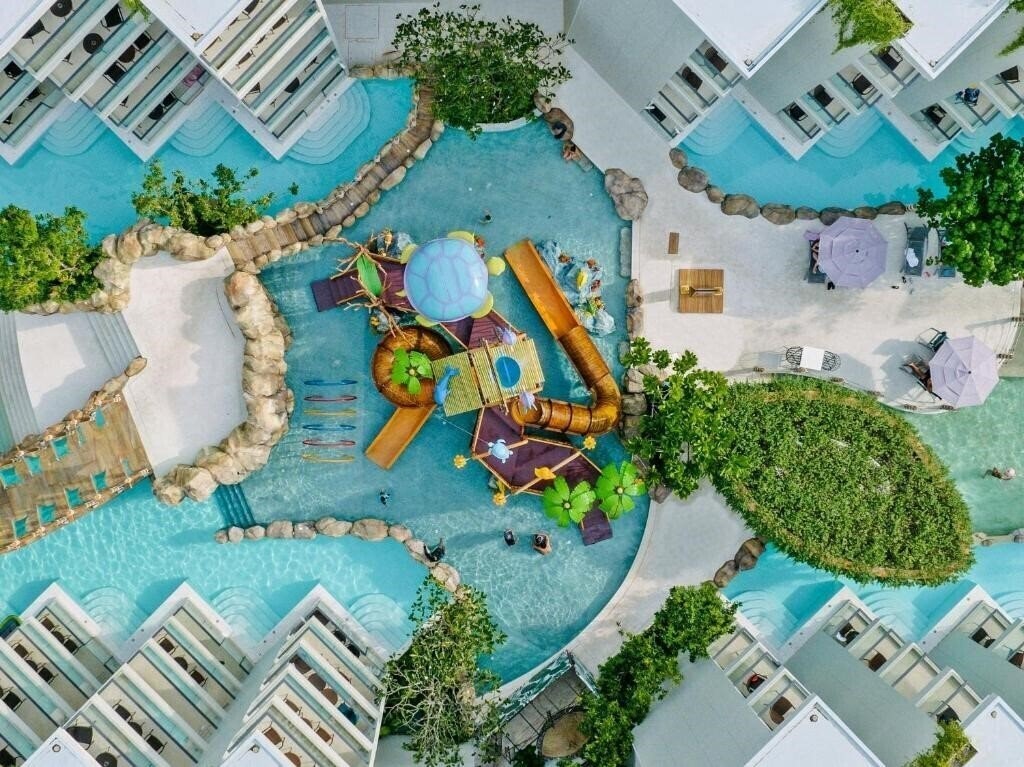 Картинка Phuket Emerald Beach Resort 5*