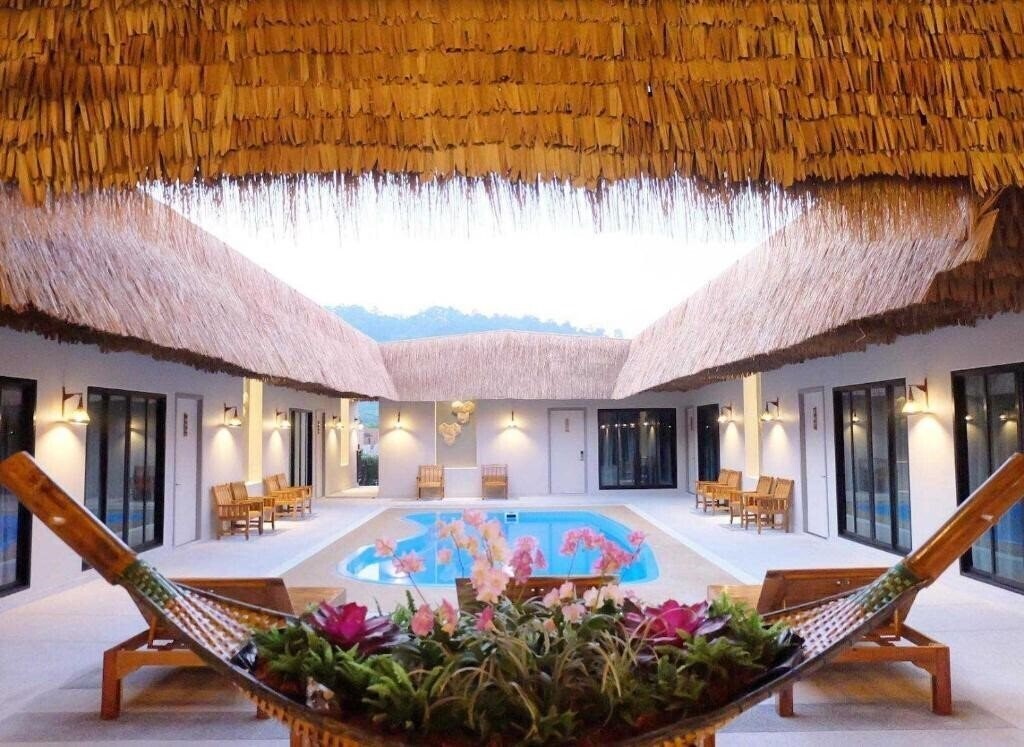 Ozone Villa Phuket 5* суреті