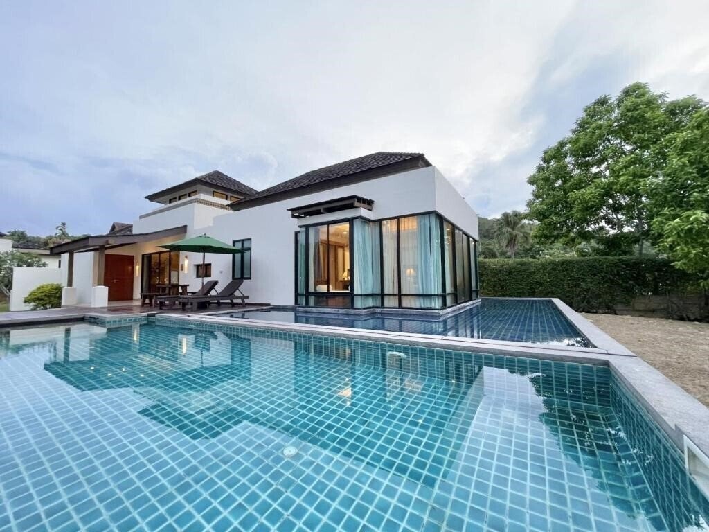 Ozone Villa Phuket 5* суреті