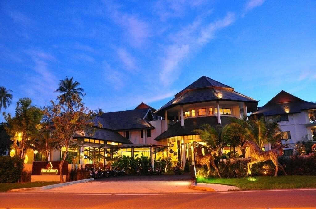 Navatara Phuket Resort 4* суреті