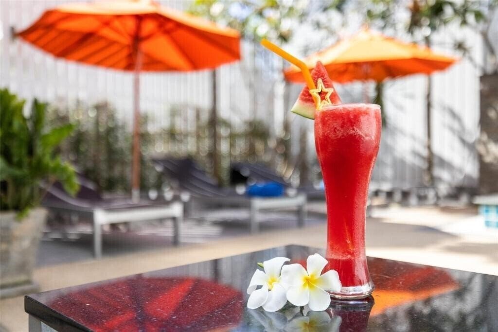 Citrus Patong Hotel 4* суреті
