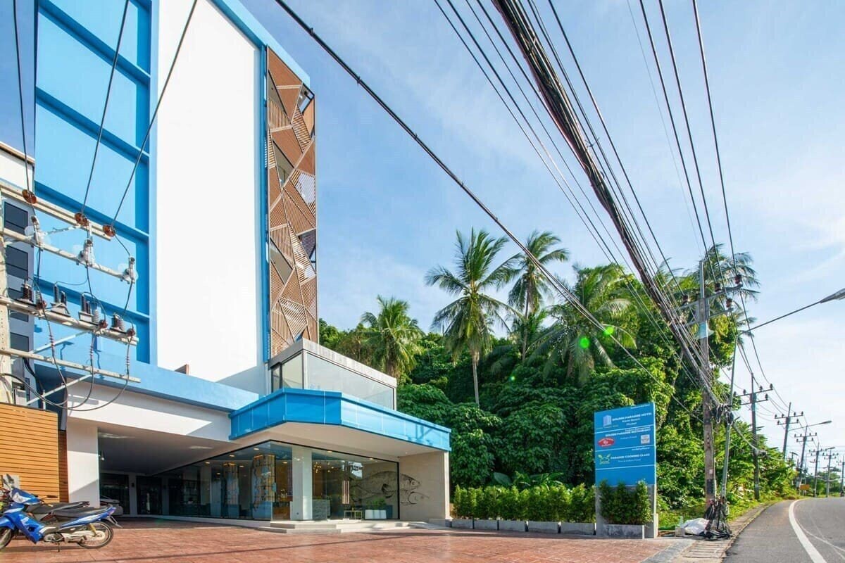 Отель Golden Paradise Hotel 3*