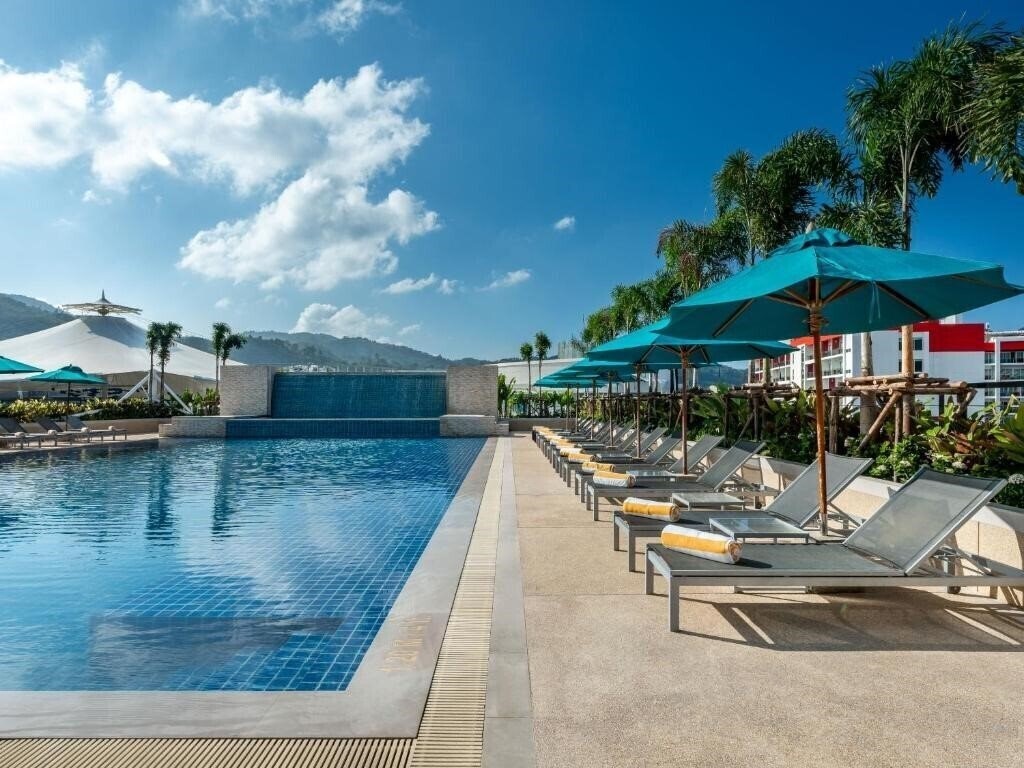 Изображение M Social Hotel Phuket 5*