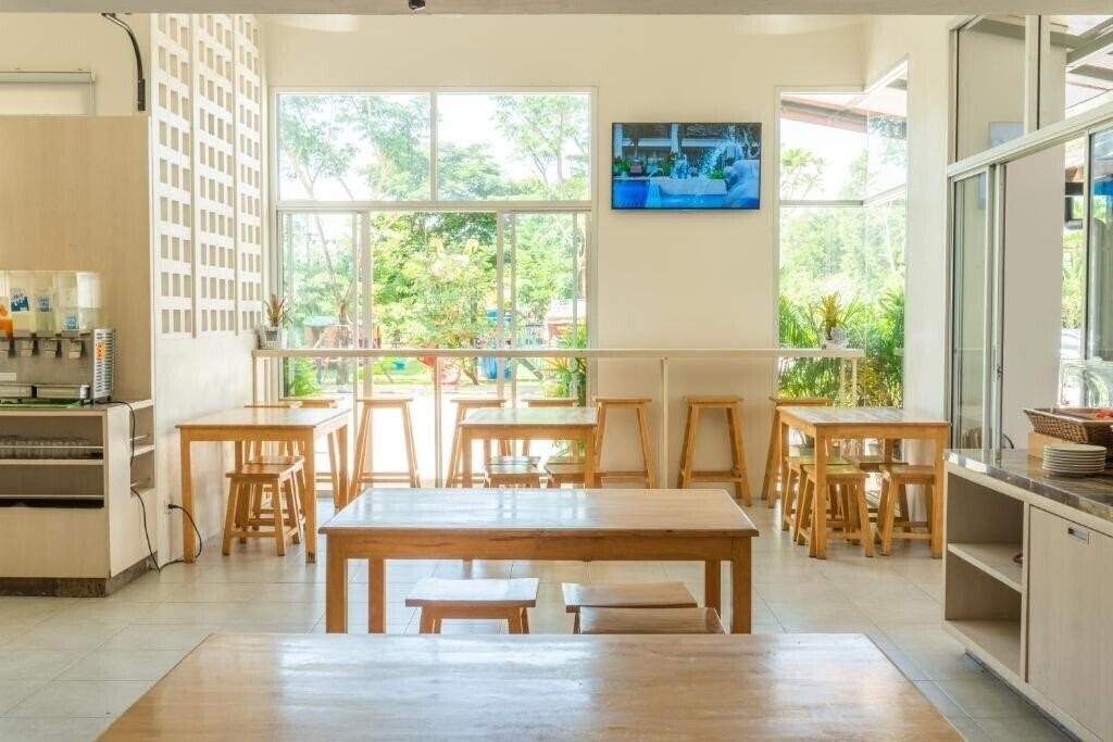 Изображение Recenta Suite Phuket Suanluang 4*