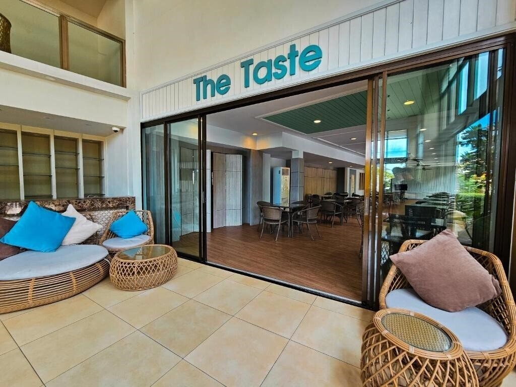 Картинка Recenta Suite Phuket Suanluang 4*