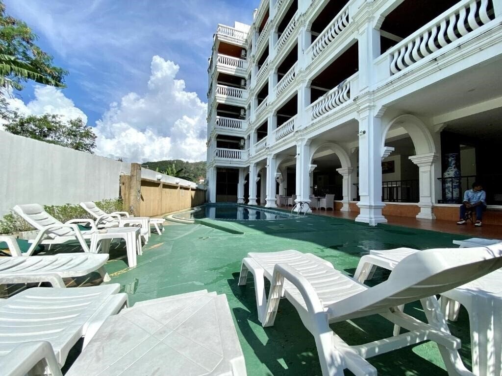 Отель H.R.K. Resort 3*