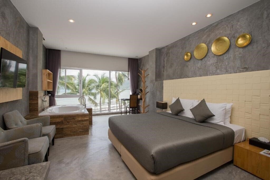 Отель Patong Signature Boutique Hotel 3*