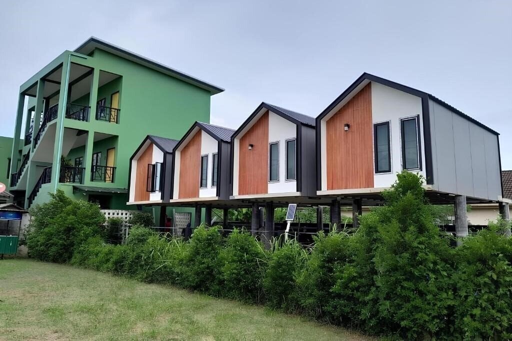 Отель N&N House Laem Hin 3*