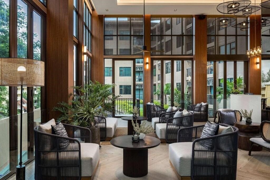 Фото The Proud Karon 4*