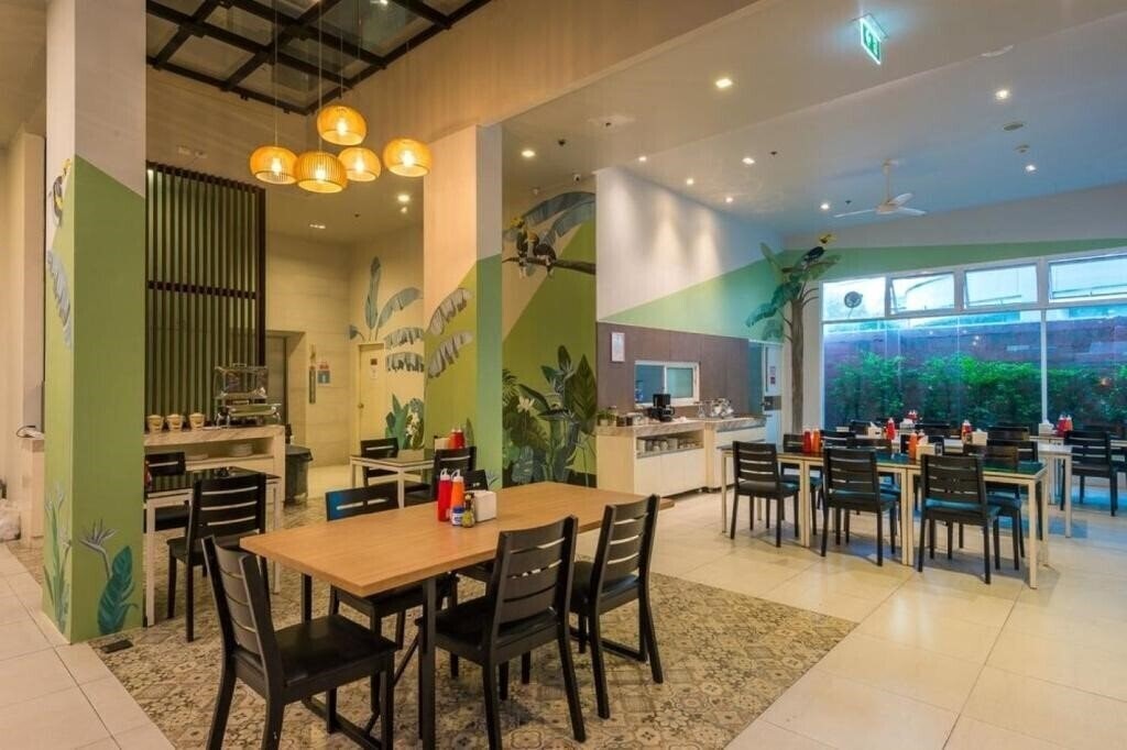 Картинка Centro One Patong 3*