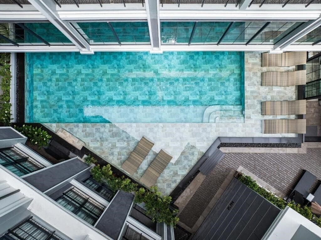 Отель Chateau Du Village 4*