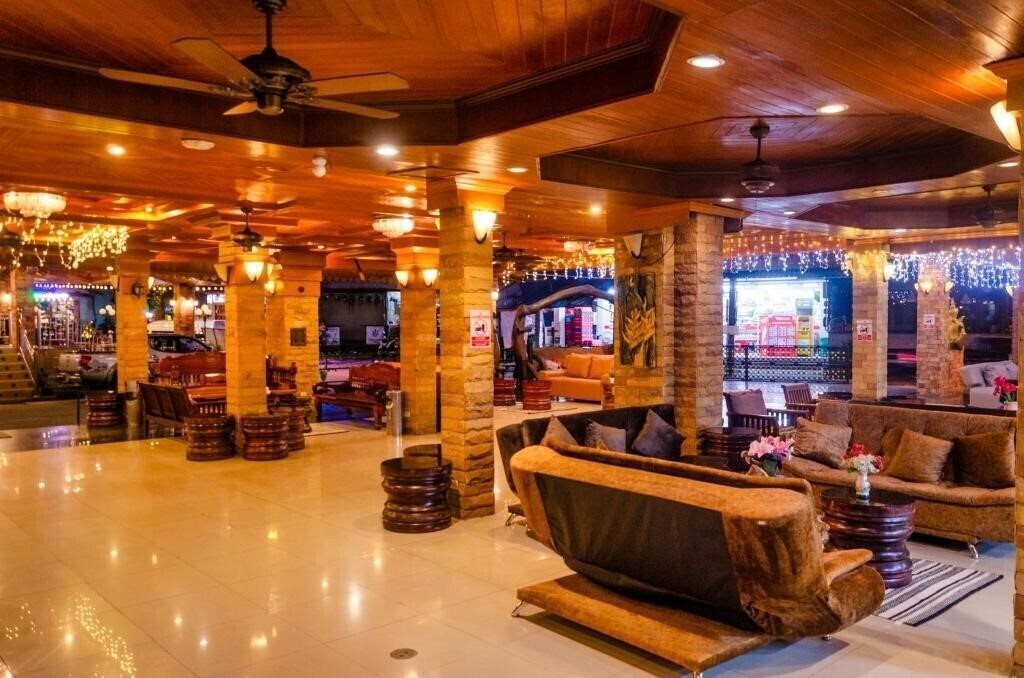 Diva Patong Phuket 4* суреті
