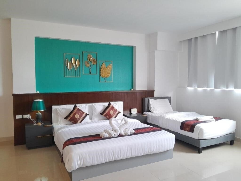 Фотография Sereneburi Patong Hotel 3*