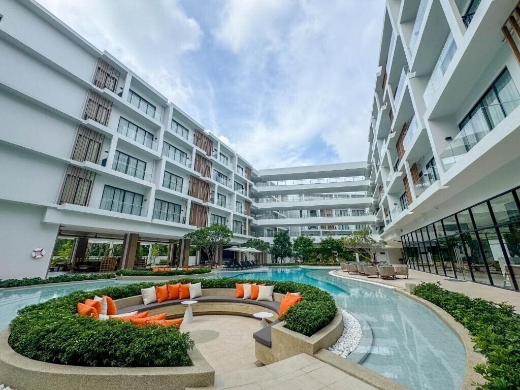 Картинка Laya Resort Phuket Island 5*