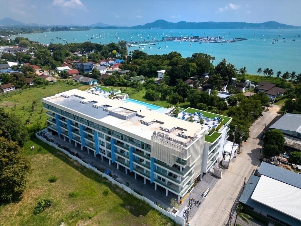 Отель Chalong Marina Bay View Phuket 5*