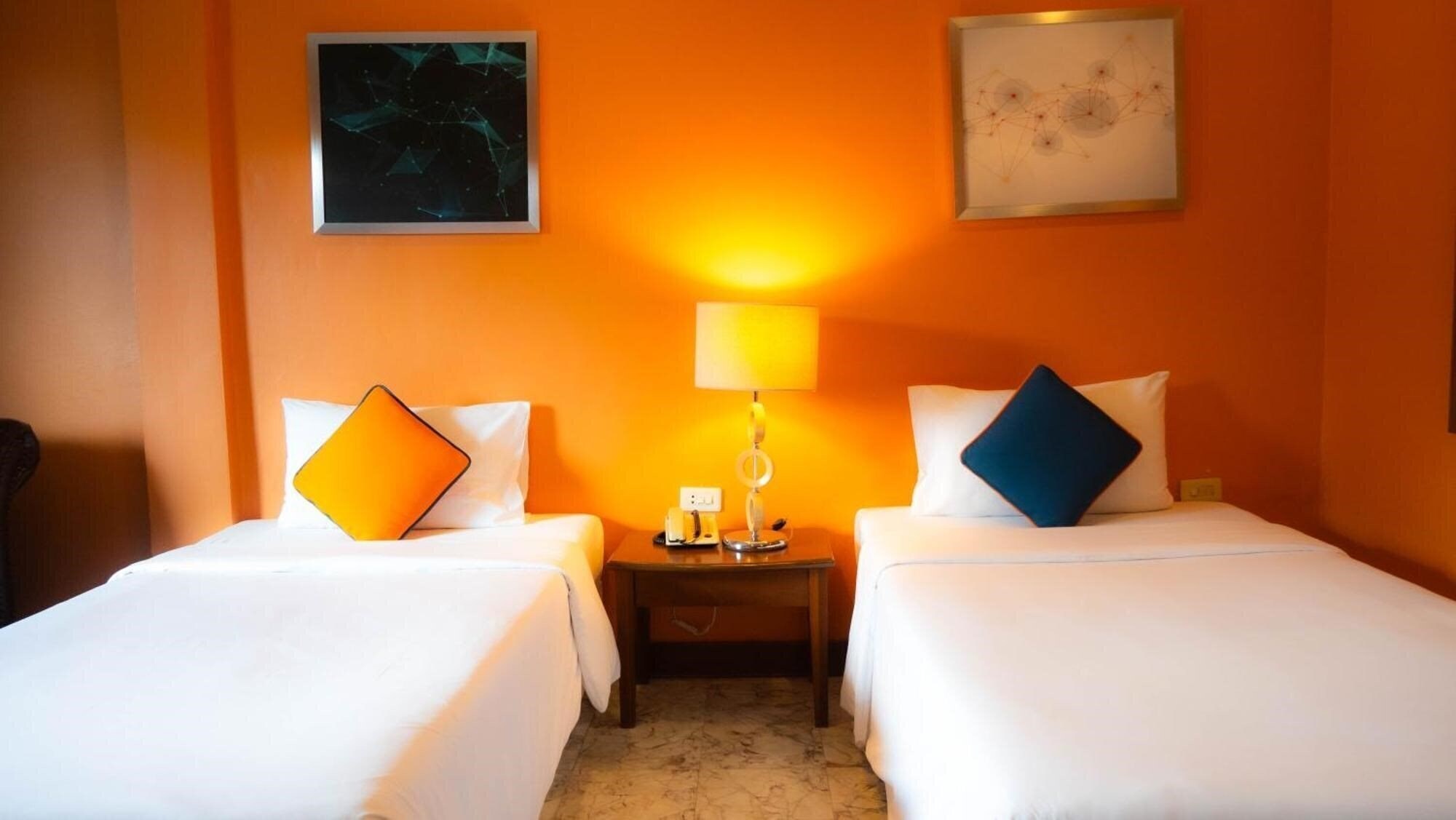 Картинка B Buri Hotel 3*