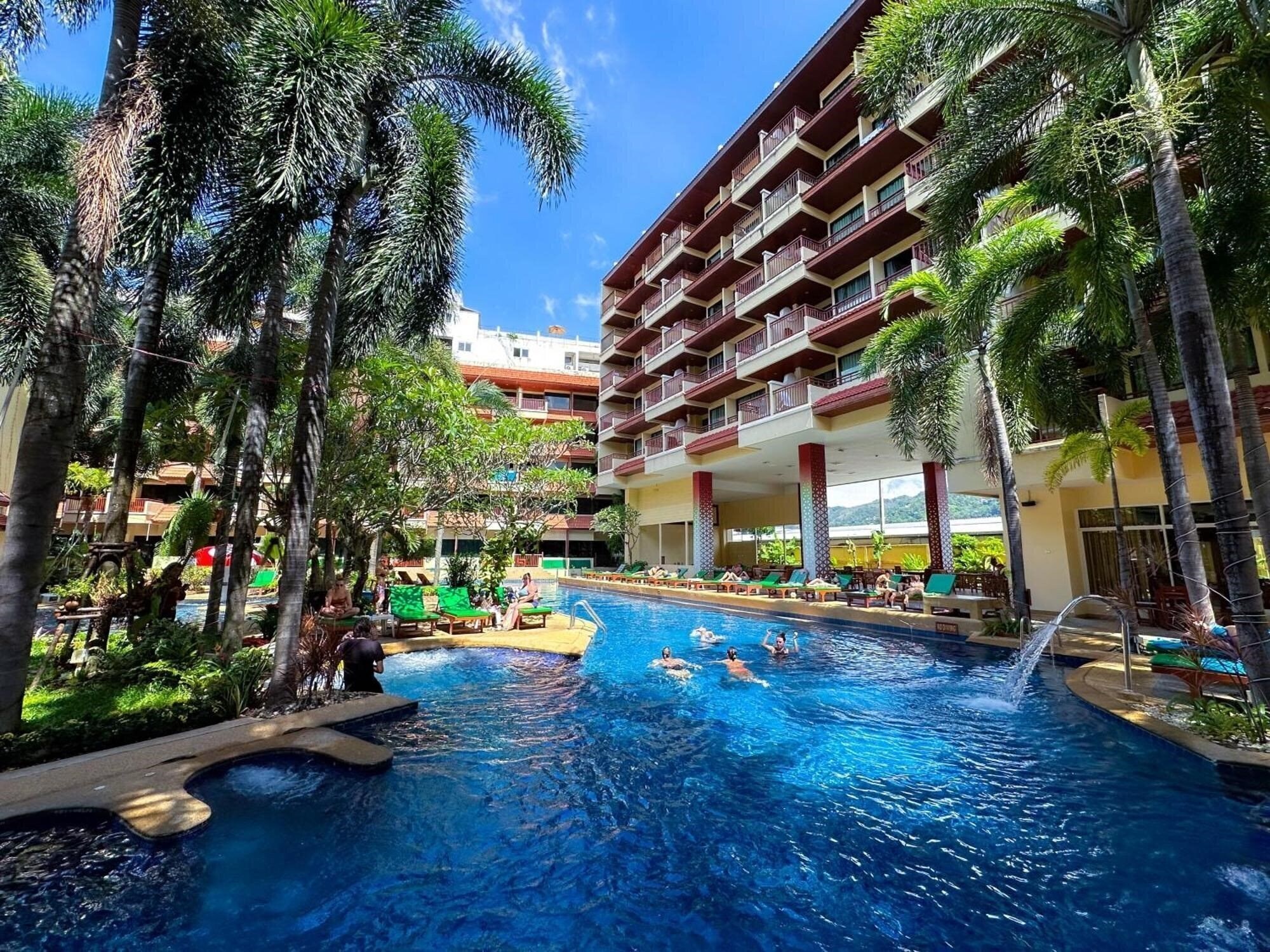 Отель B Buri Hotel 3*