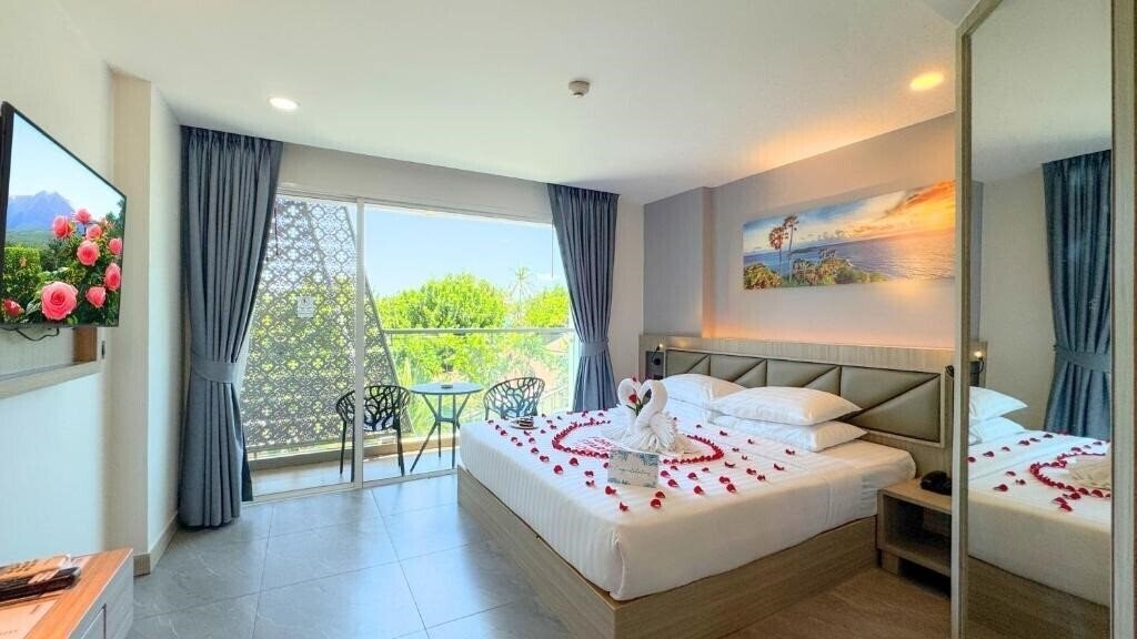 Clarian Hotel Patong Beach 4* суреті