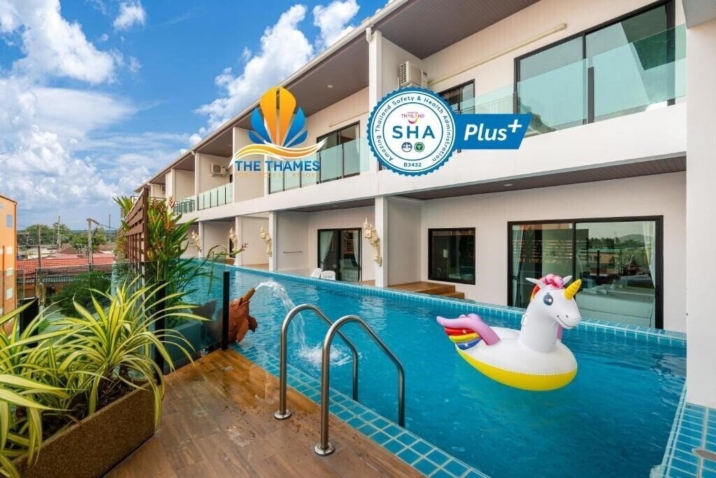 The Thames Pool Access Resort 4* қонақ үйі