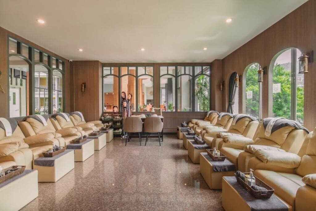 Фотография Elite Suites Hotel Patong (ex. Bauman Residence ) 4*