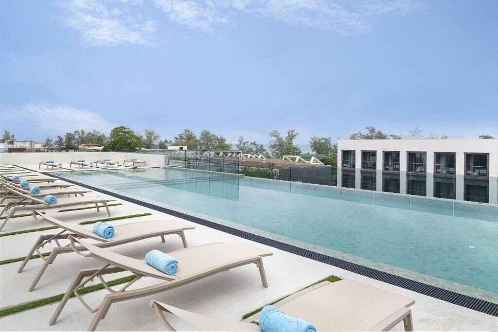 Изображение Jonox Phuket Karon 4*