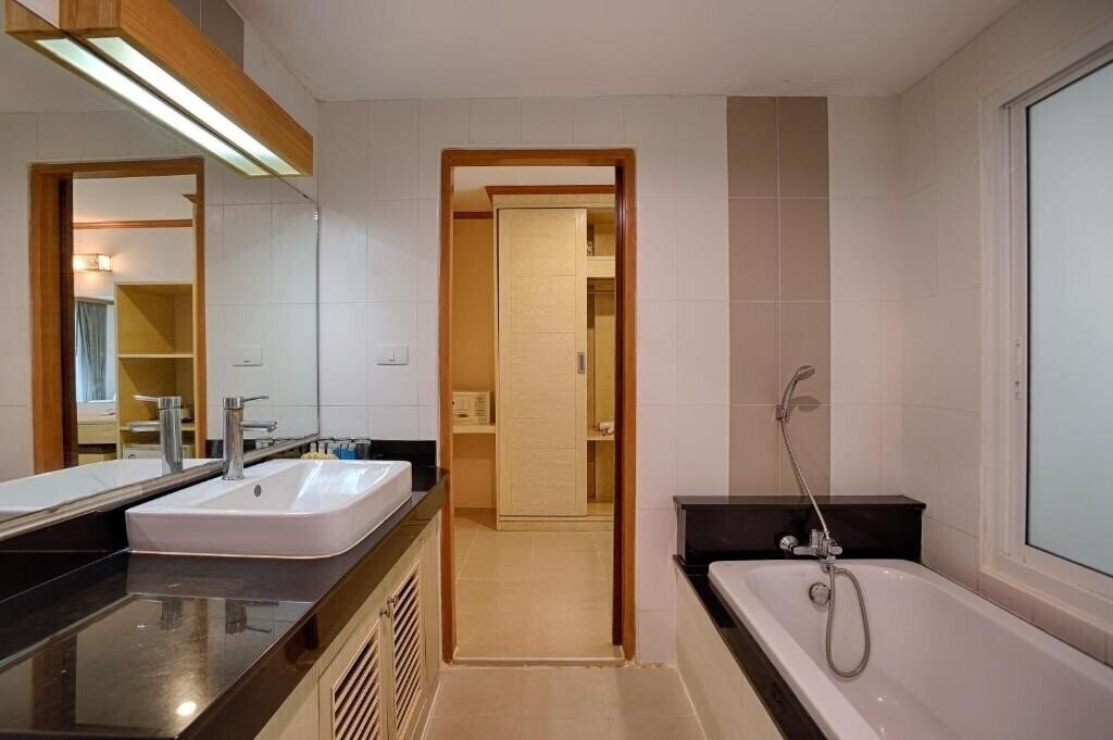 Фотография Phuket Island View 3*