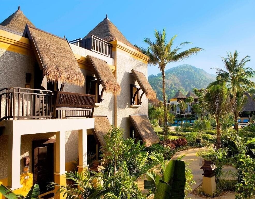 Фото Movenpick Villas & Spa Karon Beach Phuket 5*