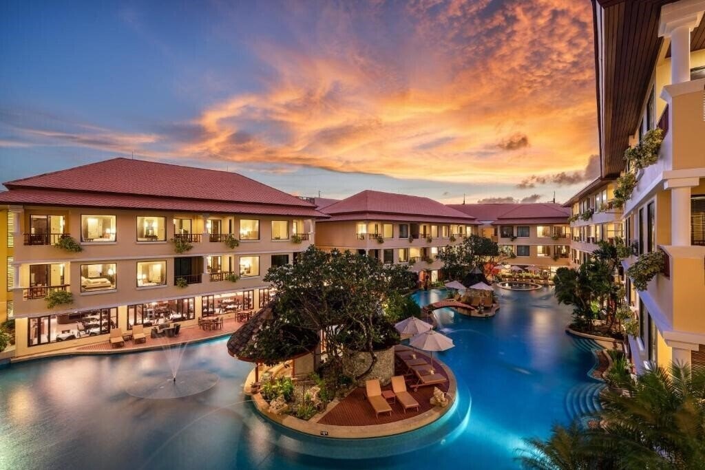 Изображение Patong Paragon 4*